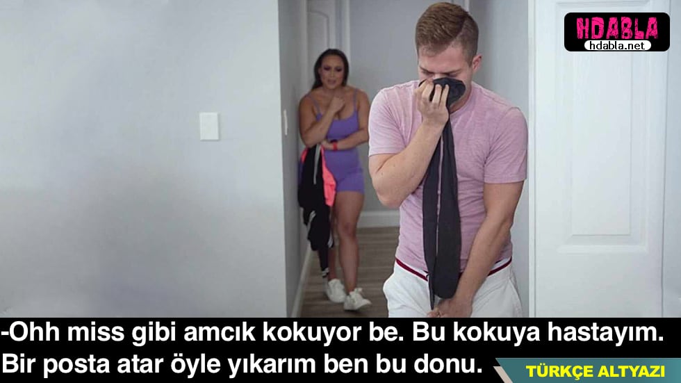 Annem, alkollü bir şekilde odama geldi.