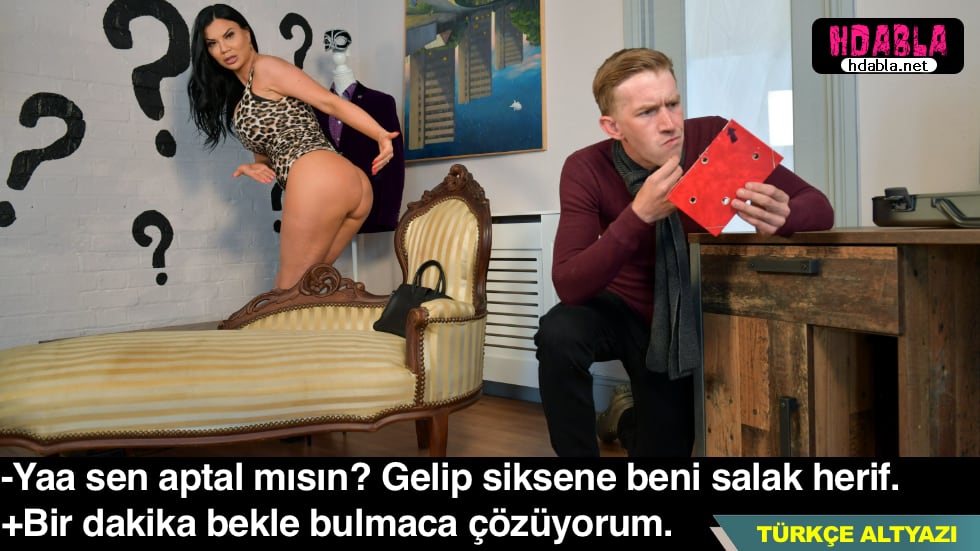 Sürüş Sınavı Hocasıyla Araçta Yoğun bir İlişki