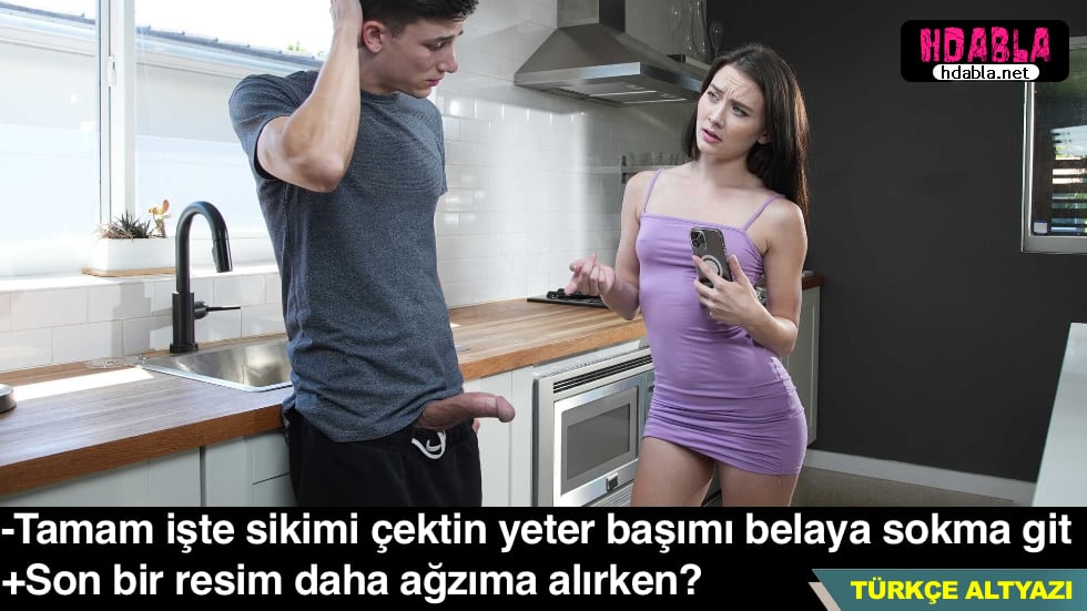 Yuvarlak hatlı hizmetçi ile eşcinsel ilişki yaşayan bir kadın