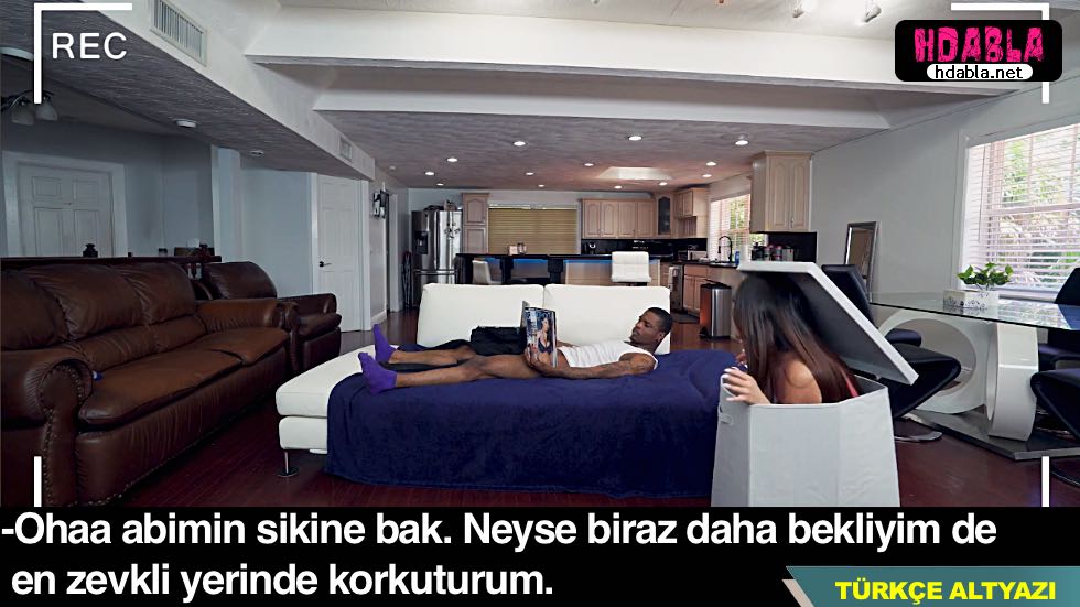 Ateşli ve cesur genç kızların birbirlerini keşfettiği özgür bir cinsellik deneyimi