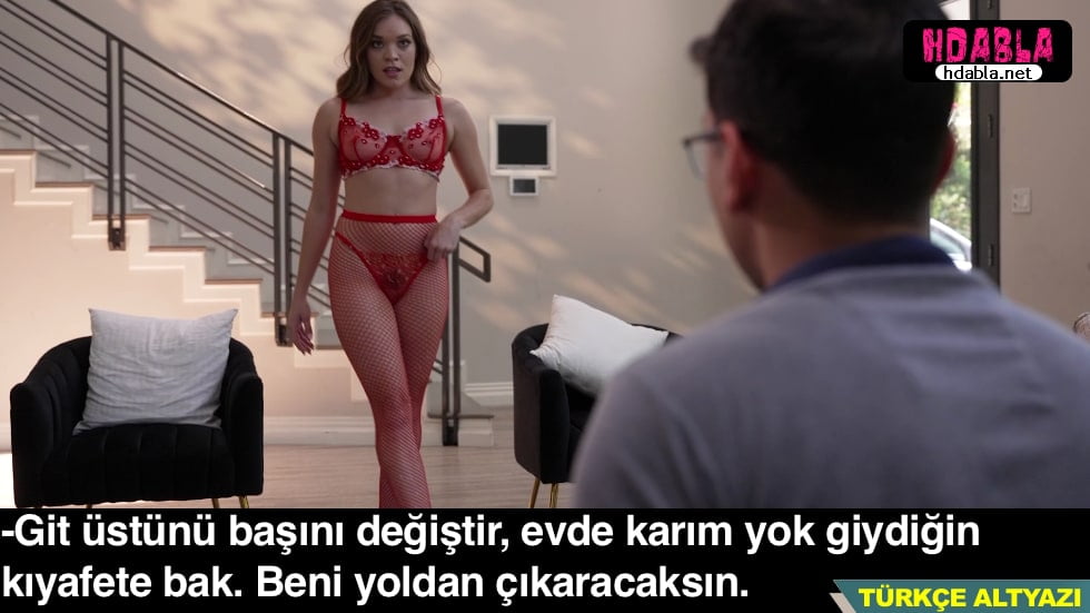 Saf genç kızın büyük göğüsleri