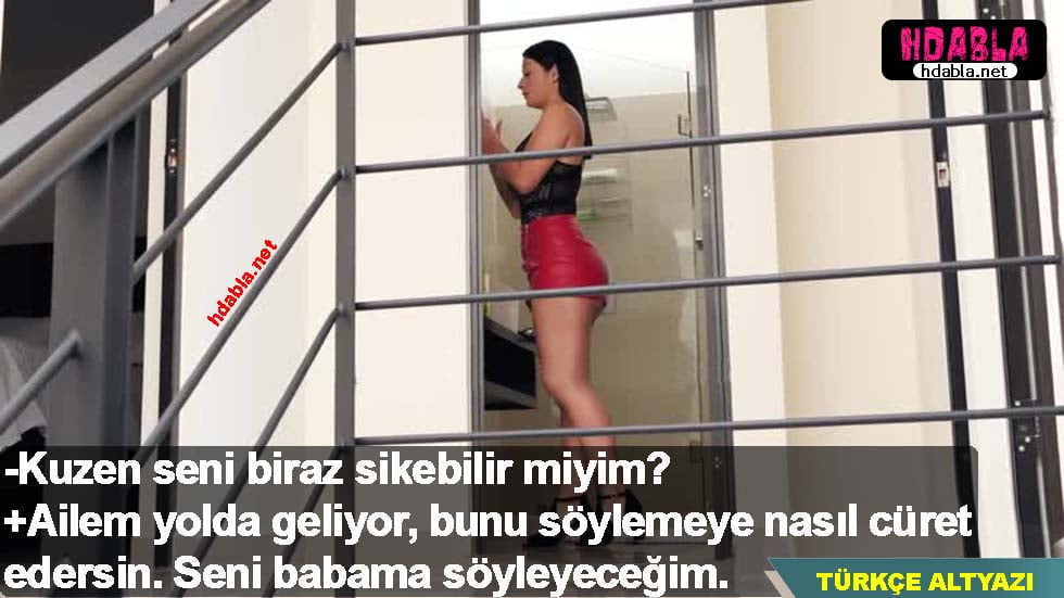 Üvey annemle ilk kez anal ilişkiye girdim.