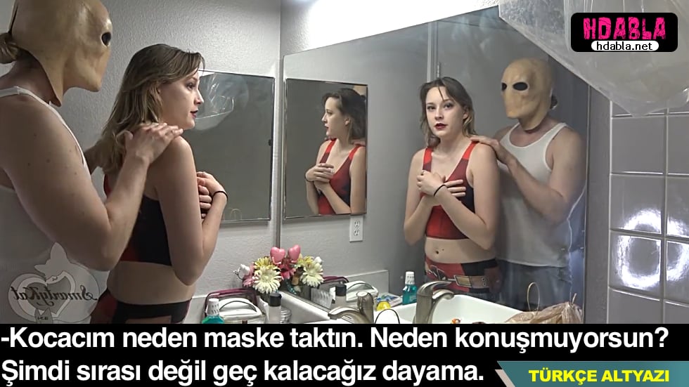 Üvey kızım, benim isteğim üzerine sıra dışı bir performans sergiledi.