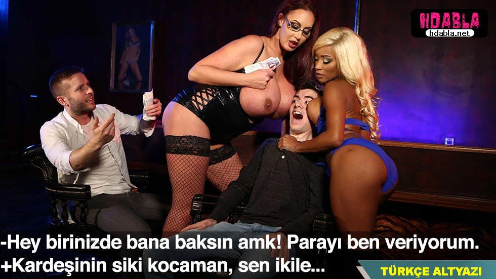 Kızıl saçlı bir kadınla takside yakınlaşıyor