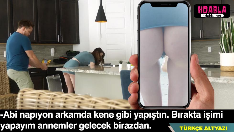 Küçük kız kardeşim, bana karşı şantaj yapmaya çalışıyor.